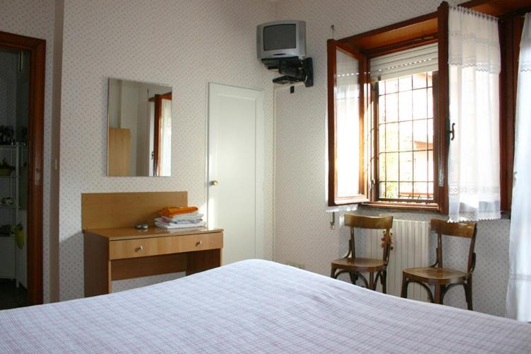 Anna Hotel *