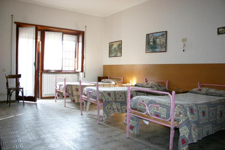 Anna Hotel *